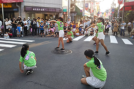 バトン演技